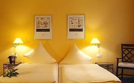 罗根兰德金环酒店 瓦尔德克