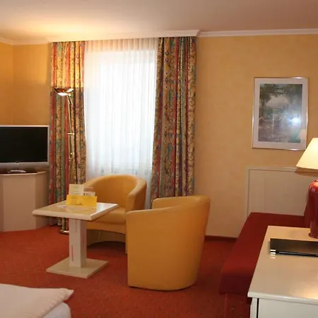 罗根兰德金环酒店 4* 瓦尔德克